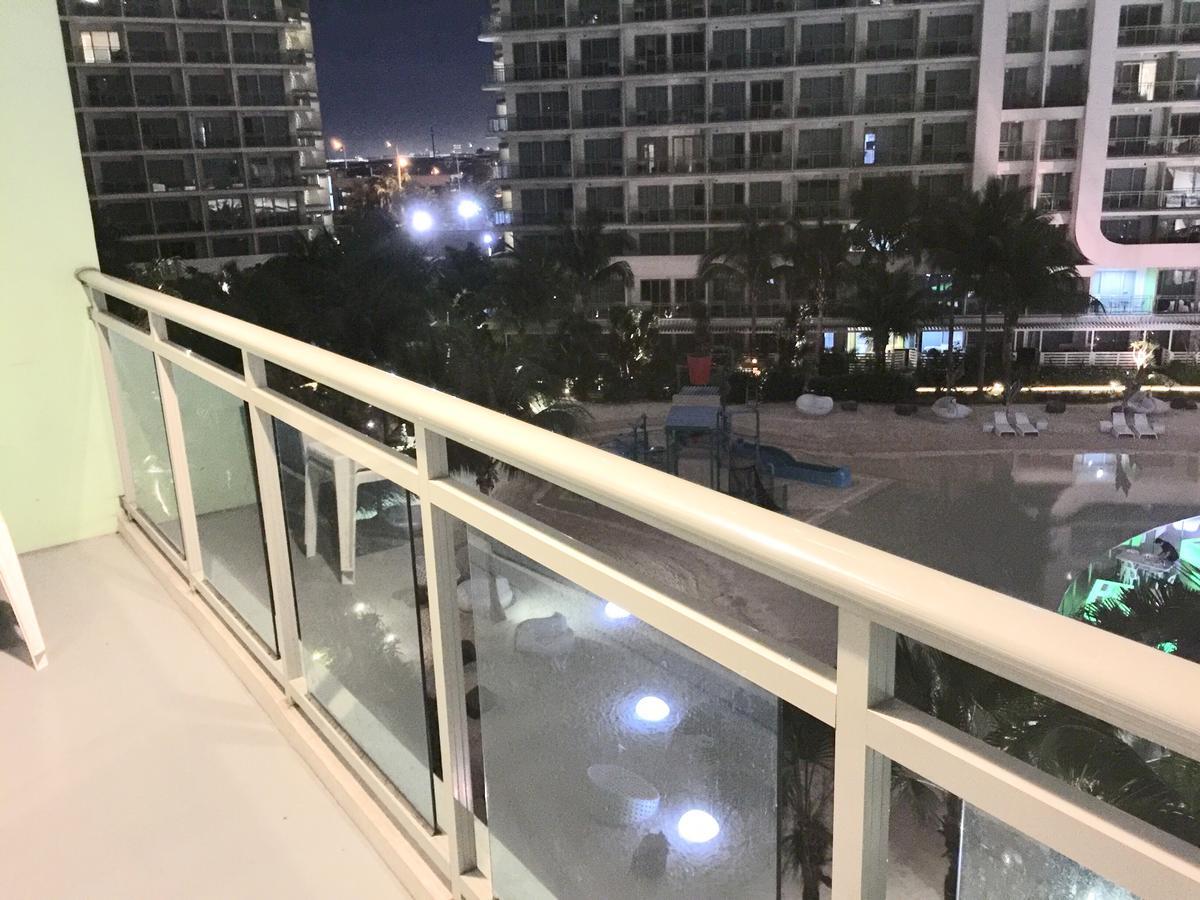 Azure Urban Resort Res. Paranaque City Bagian luar foto