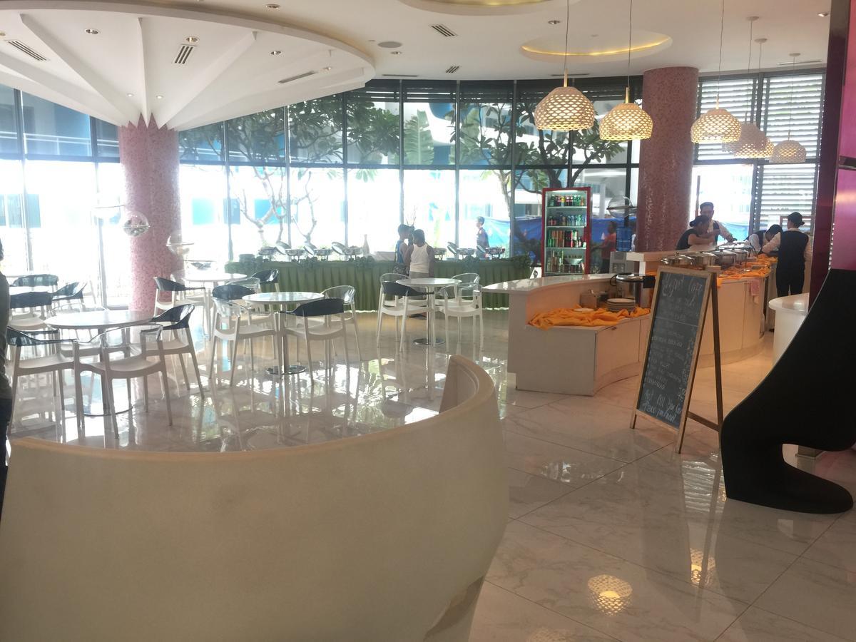 Azure Urban Resort Res. Paranaque City Bagian luar foto
